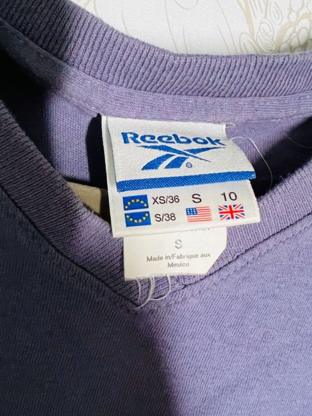 Reebok Purple V-Neck Short-Sleeve T-Shirt Mens Size Small 100% Cotton Casual Wea - Picture 4 of 6